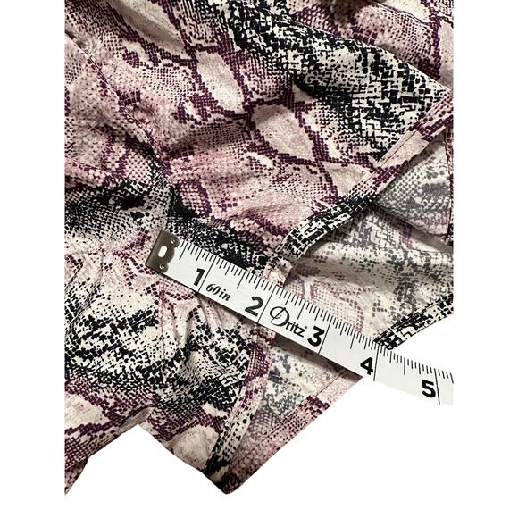 Free People Movement Anaconda Venum Print Athletic Shorts Women's Size XS NWT - Picture 4 of 6